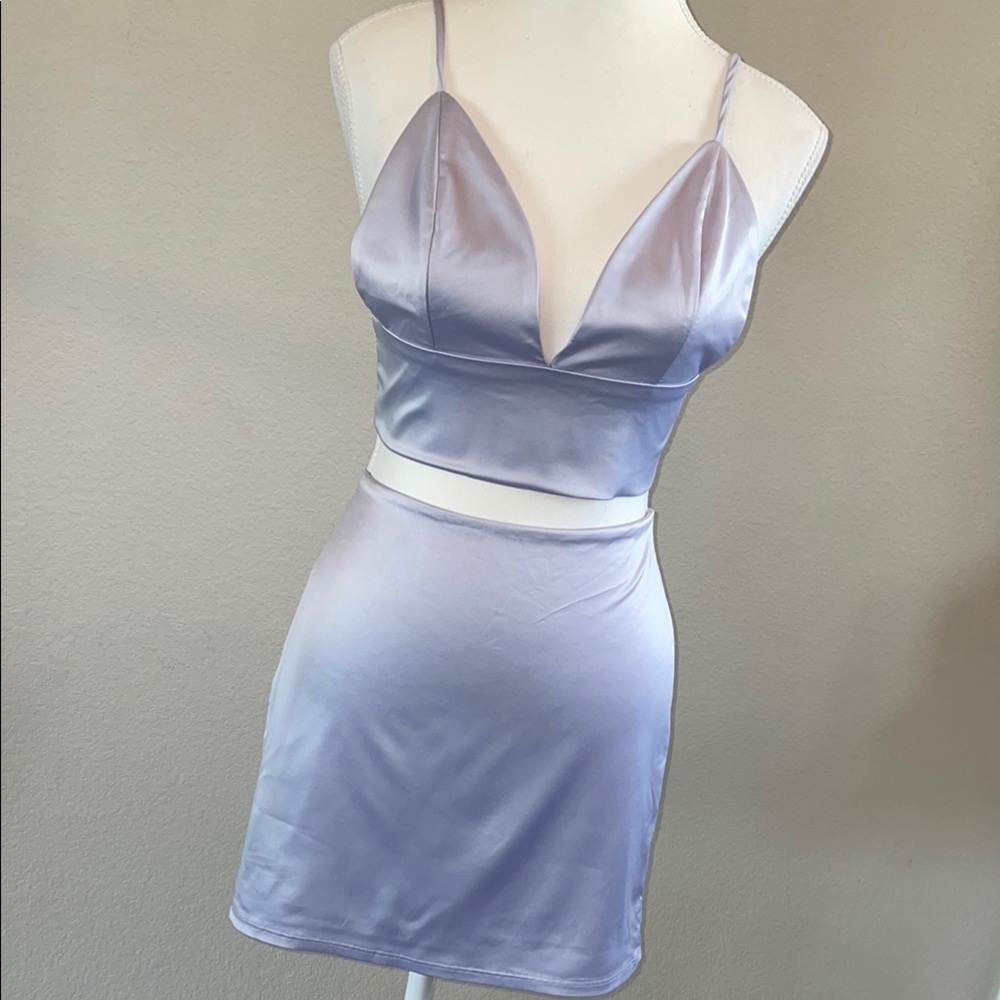 Blanc Lavender Metallic Satin Top and Skirt Set (fits like S)measurements listed